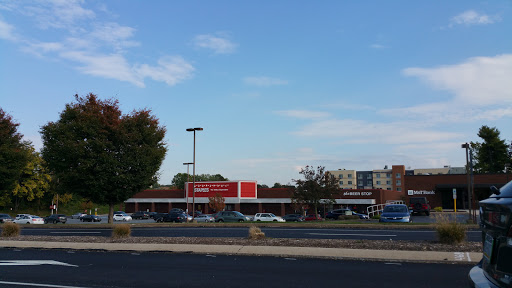 Office Supply Store «Staples», reviews and photos, 710 W Chocolate Ave, Hershey, PA 17033, USA