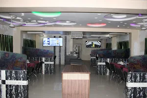 Hotel Manju Executive Bar & Restaurant image