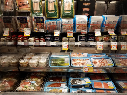 Grocery Store «Winn-Dixie», reviews and photos, 2519 McMullen Booth Rd #106, Clearwater, FL 33761, USA