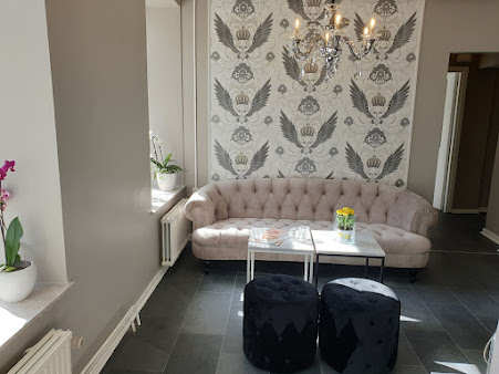 La Derma Clinic - La Derma Clinic