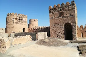 Al-Khanajirah Fort | قلعة الخناجرة image