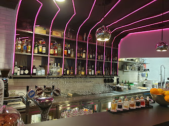 LÉGÈRE Bar & Restaurant