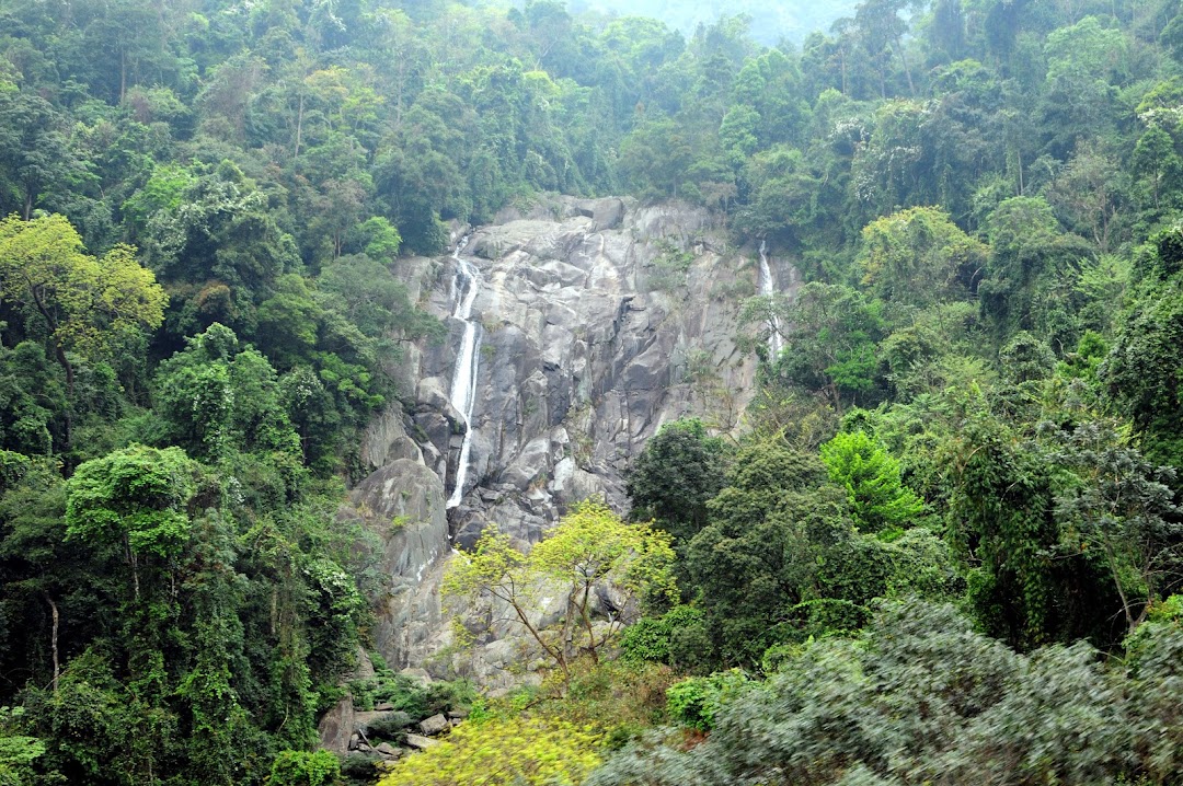 Thác Bạc Tây Thiên