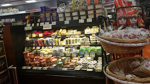 Grocery Store «ShopRite of Veterans Rd», reviews and photos, 3010 Veterans Rd W, Staten Island, NY 10309, USA