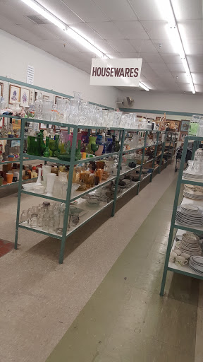 Thrift Store «Maj-R Thrift & Discount Store Grandview», reviews and photos, 1500 Main St, Grandview, MO 64030, USA