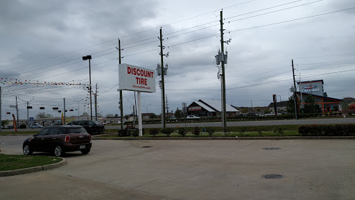 Tire Shop «Discount Tire Store - Spring, TX», reviews and photos, 6510 Farm to Market 2920, Spring, TX 77379, USA
