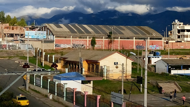 Av. 21 de Abril, Riobamba, Ecuador