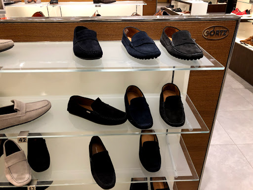 Stores to buy women's oxford shoes Stuttgart