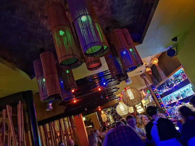 Bambu Beach Bar - Pub