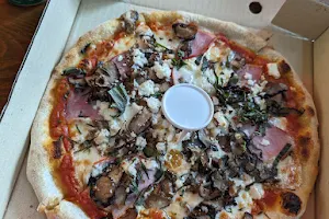 Soho Pizza (The Commons Saladaeng) image