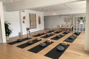 Yogi Power Studio | Yoga & Bien-Être image
