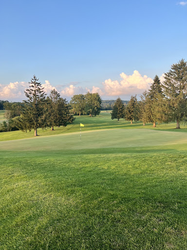 Golf Course «Hiawatha Golf Course», reviews and photos, 901 Beech St, Mt Vernon, OH 43050, USA