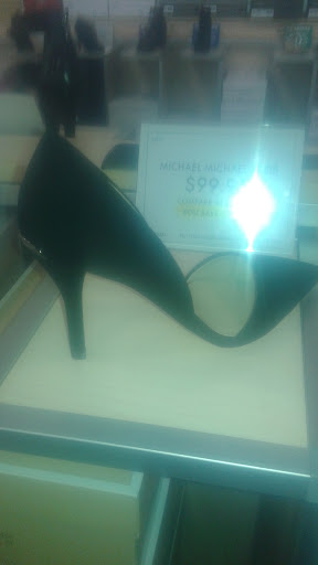 Shoe Store «DSW Designer Shoe Warehouse», reviews and photos, 8502 Eager Rd, Brentwood, MO 63144, USA