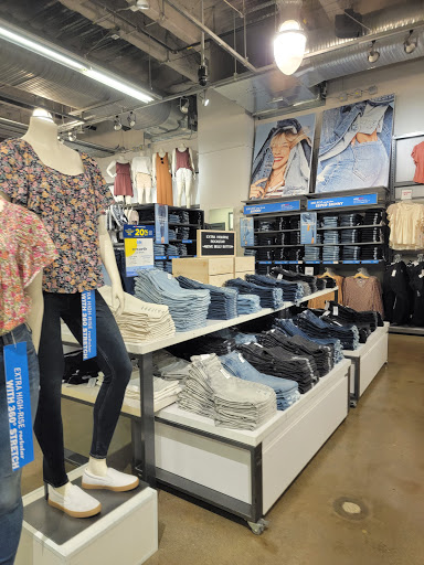 Clothing Store «Old Navy», reviews and photos, 801 Market St, San Francisco, CA 94103, USA