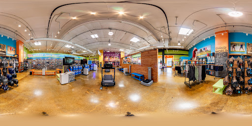 Running Store «Road Runner Sports», reviews and photos, 1326 Tenth Street, Berkeley, CA 94710, USA