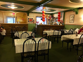 Lee's Restaurant & Tavern