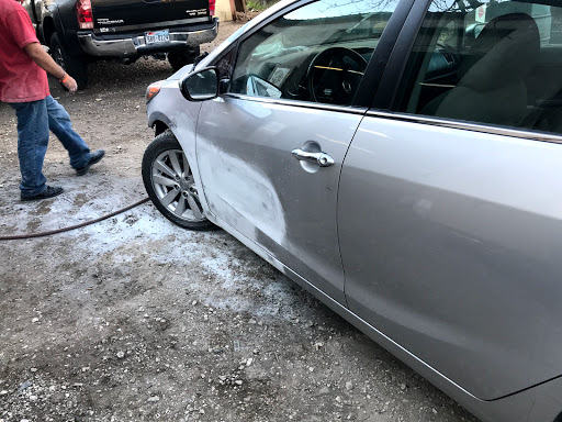 Auto Body Shop «Villegas Paint & Body Shop», reviews and photos, 911 Viendo St, San Antonio, TX 78201, USA