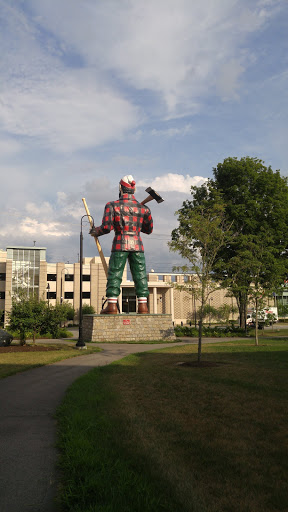 Monument «Paul Bunyan Statue», reviews and photos, 519 Main St, Bangor, ME 04401, USA