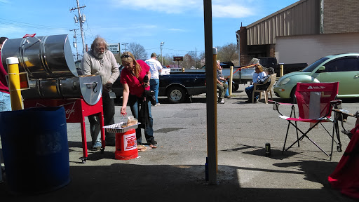 Liquor Store «Rockford Lane Liquors», reviews and photos, 2700 Rockford Ln, Louisville, KY 40216, USA