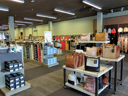Shoe Store «DSW Designer Shoe Warehouse», reviews and photos, 17158 Redmond Way, Redmond, WA 98052, USA