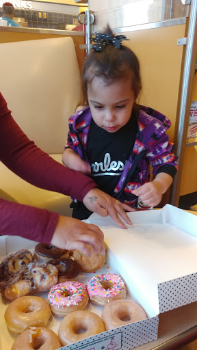 Donut Shop «Krispy Kreme», reviews and photos, 4028 Victory Blvd, Portsmouth, VA 23701, USA