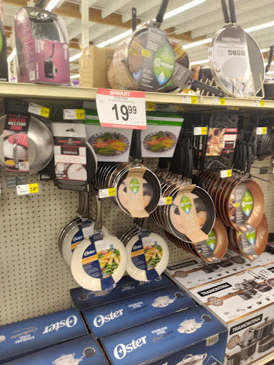 Department Store «Bi-Mart», reviews and photos, 514 W Main St, Molalla, OR 97038, USA