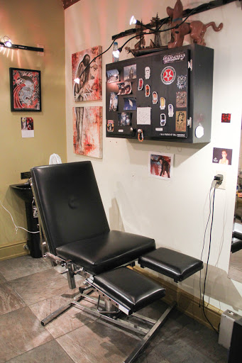 Tattoo Shop «Fat Kat Tattoo», reviews and photos, 89 Broad St, Keyport, NJ 07735, USA