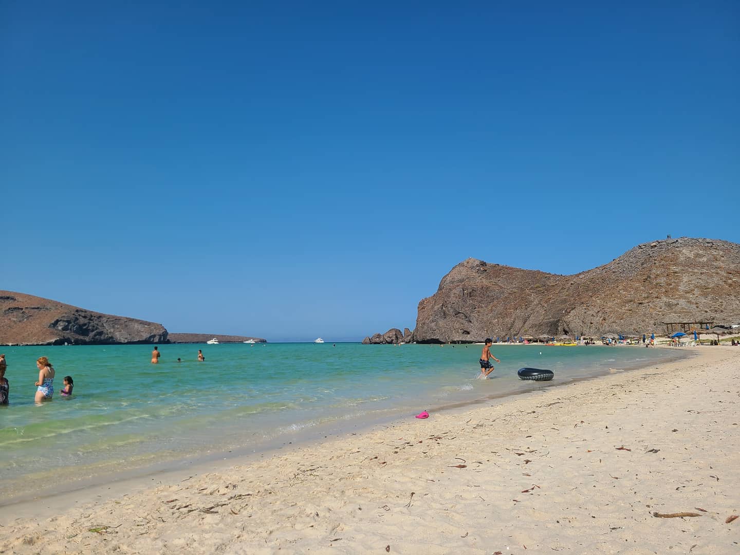 Foto av Playa Balandra med turkos rent vatten yta