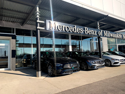 Car Dealer «Umansky Motor Cars», reviews and photos, 1400 W Silver Spring Dr #101, Milwaukee, WI 53209, USA