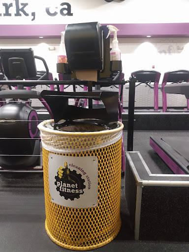 Gym «Planet Fitness», reviews and photos, 7010 Alameda St, Huntington Park, CA 90255, USA