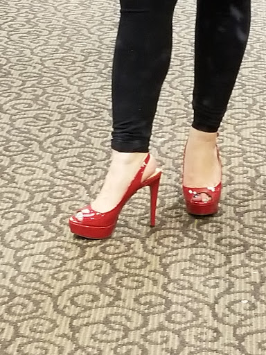 Shoe Store «DSW Designer Shoe Warehouse», reviews and photos, 95 NJ-23, Wayne, NJ 07470, USA