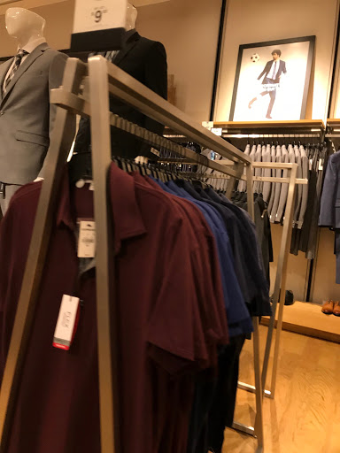 Clothing Store «Express», reviews and photos, 7604 Liberty Way, Liberty Township, OH 45069, USA