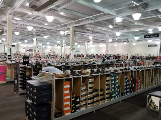 Shoe Store «DSW Designer Shoe Warehouse», reviews and photos, 17502 Hawthorne Blvd, Torrance, CA 90504, USA