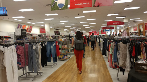 Shopping Mall «CambridgeSide», reviews and photos, 100 Cambridgeside Pl, Cambridge, MA 02141, USA