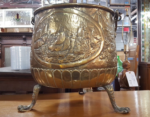 Antique Furniture Store «Lots of Furniture Antiques Warehouse», reviews and photos, 910 N Riverfront Blvd, Dallas, TX 75207, USA