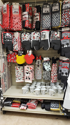 Home Goods Store «Christmas Tree Shops», reviews and photos, 365 US-206, Bridgewater, NJ 08807, USA