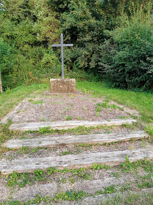 Monument William George Leveson Gower Gresham à Awoingt