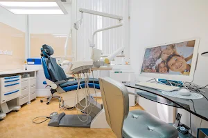 OrganicDent | Стоматологическая клиника Тульская | Имплантация зубов, брекеты, виниры image
