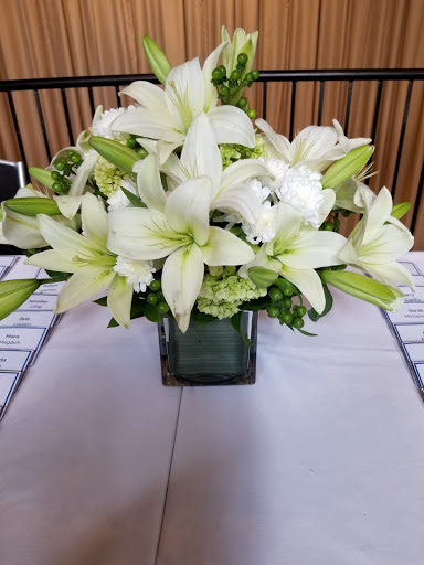 Florist «Annie Occasion for Any Occasion», reviews and photos, 148 S Bloomingdale Rd #110, Bloomingdale, IL 60108, USA