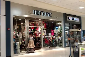 Hot Topic image