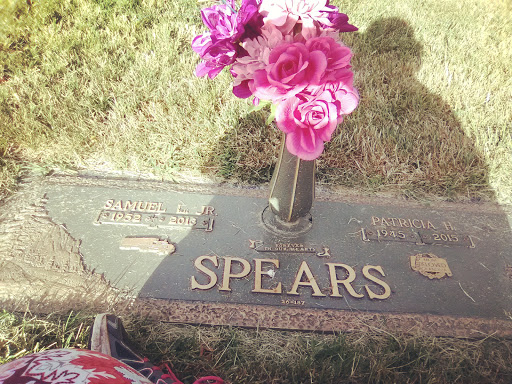 Cemetery «Rose Hill Burial Park», reviews and photos, 2421 Princeton Rd, Hamilton, OH 45011, USA