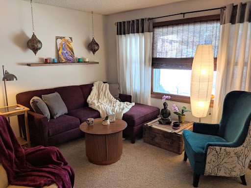 Furniture Store «Jeff Jones Furniture On Consignment», reviews and photos, 803 3rd Ave SE, Cedar Rapids, IA 52403, USA