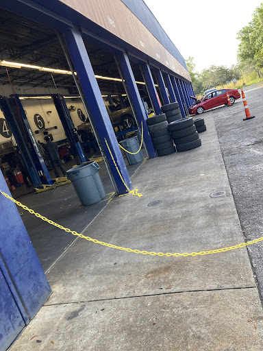 Auto Parts Store «Pep Boys Auto Parts & Service», reviews and photos, 2303 Cortez Rd W, Bradenton, FL 34207, USA