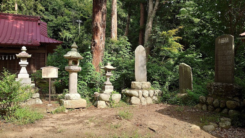 熊野神社(皆野町大渕)