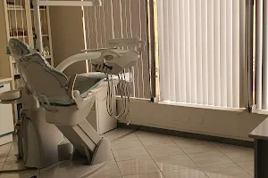AlKhobar Modern Dental Center image
