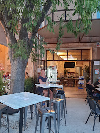 Atmosphère du Restaurant français Café de la Poste à Goult - n°11