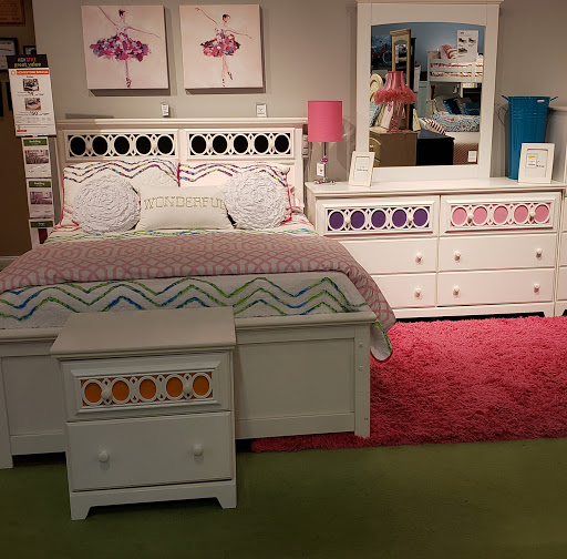 Furniture Store «Ashley HomeStore», reviews and photos, 12185 77th St, Kenosha, WI 53142, USA