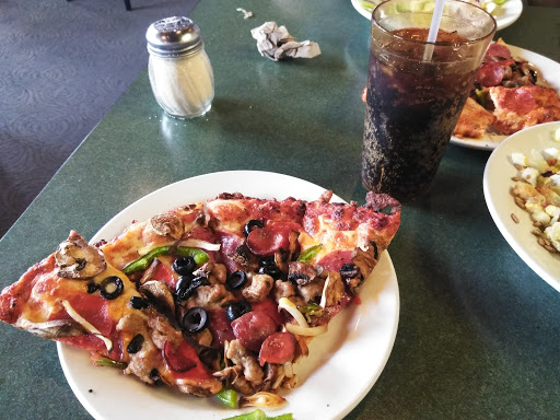 Pizza Restaurant «Round Table Pizza - University Place, WA», reviews and photos, 7011 27th St W, University Place, WA 98466, USA