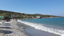 Photo de Karavostasi avec baie spacieuse