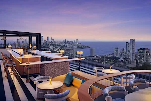 Four Seasons Hotel Mumbai image